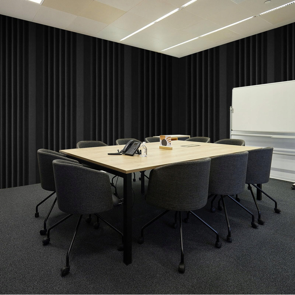 ZESTAW 4 PANELI AKUSTYCZNYCH VEVOR PIANKA SAMOPRZYLEPNA 42X16X30 CM CZARNY